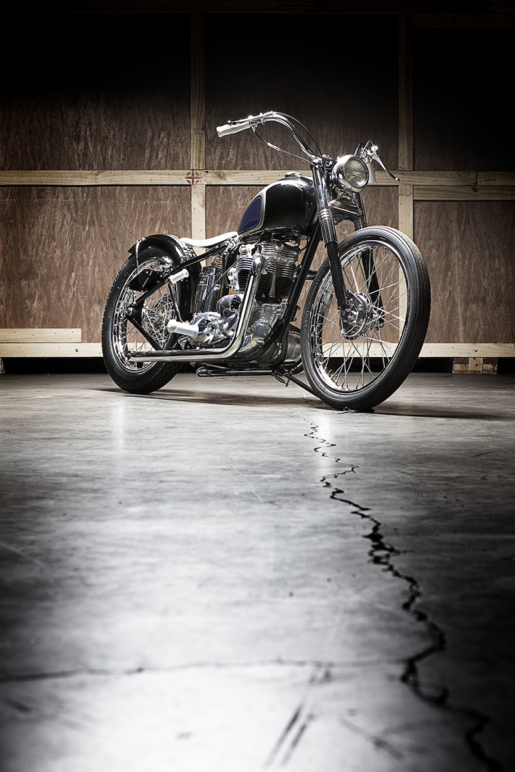 Mooneyes Triumph Bobber 2