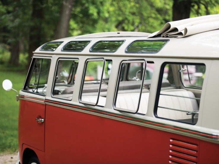 Volkswagen Type 2 '21-Window' Deluxe Microbus 8