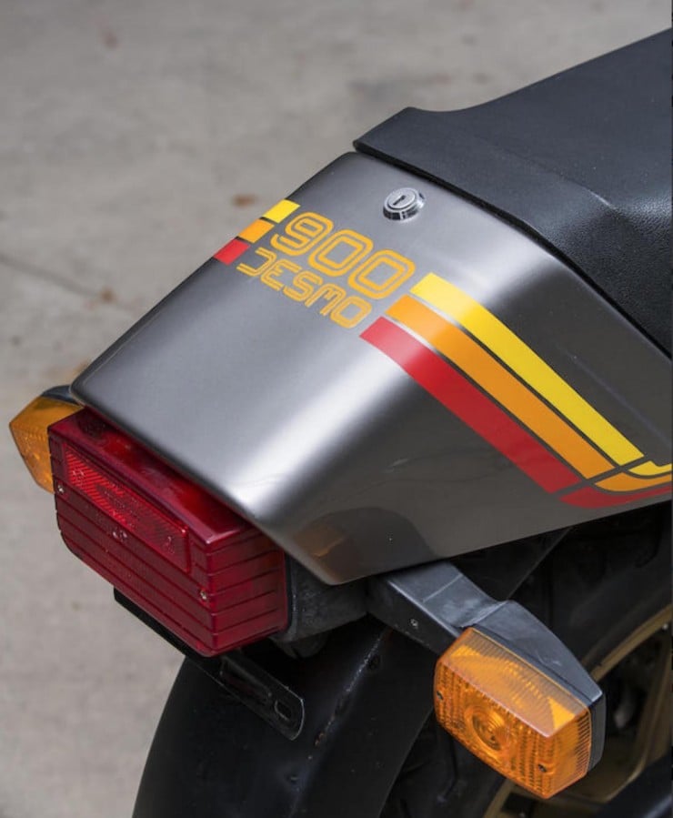 Ducati 900 S2 Taillight