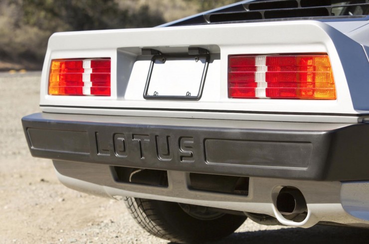 Lotus Esprit Turbo 15