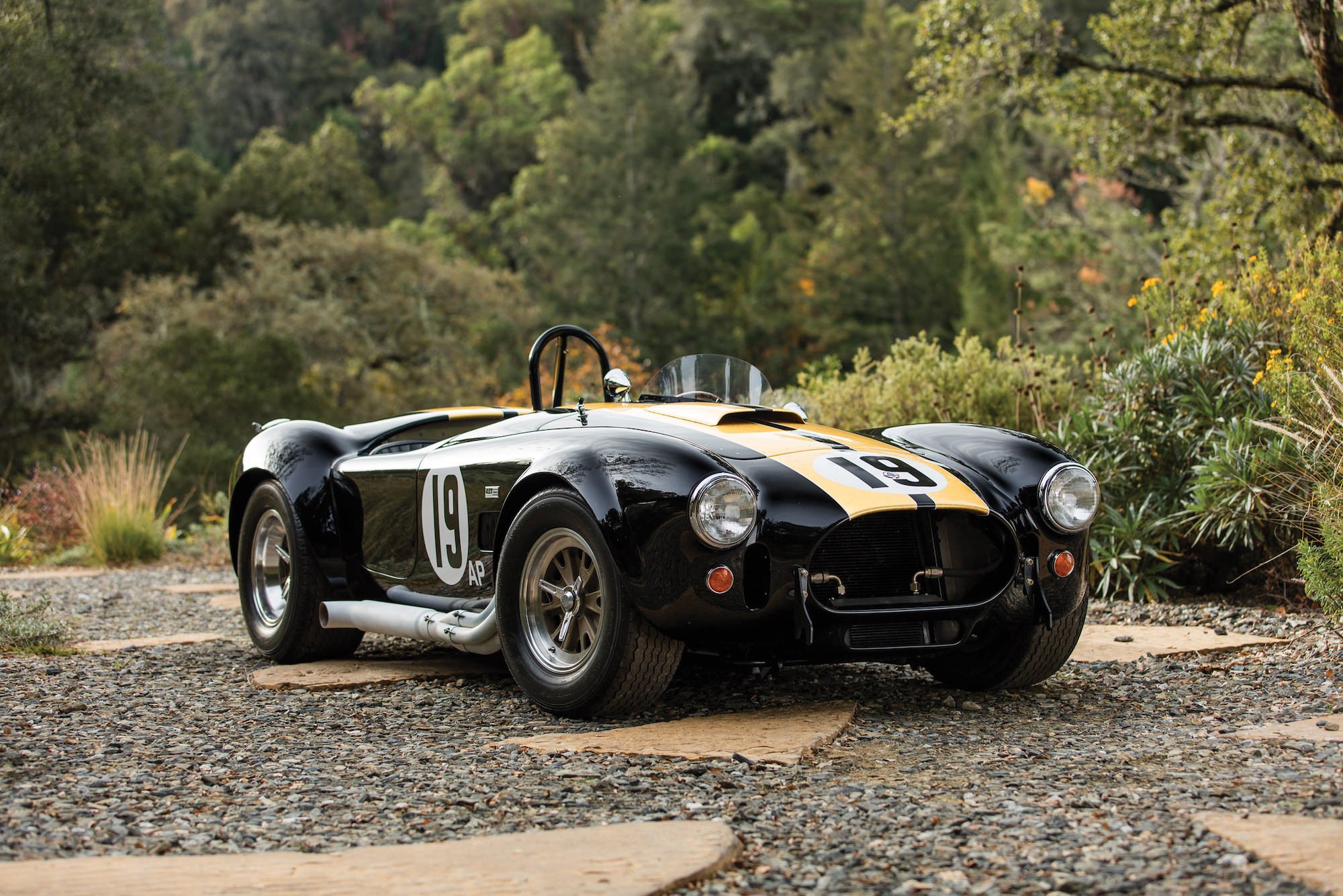 1965-shelby-427-competition-cobra