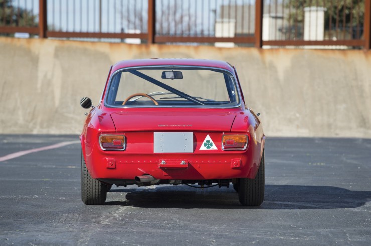 Alfa-Romeo-Guilia-GTA-10