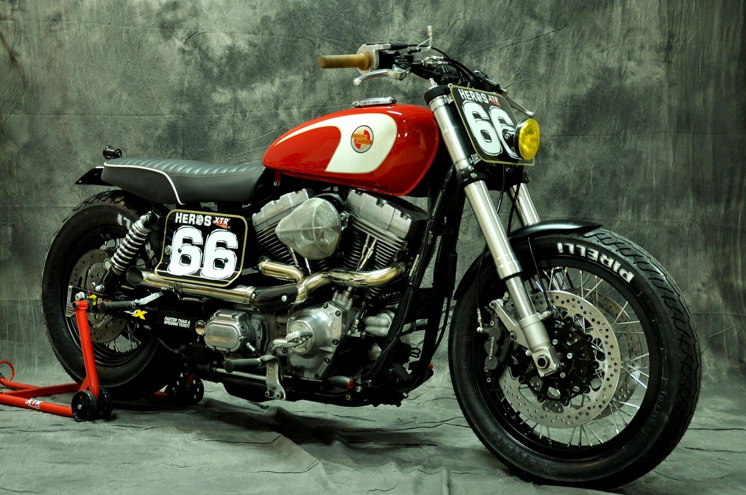Harley-Davidson Dyna Custom