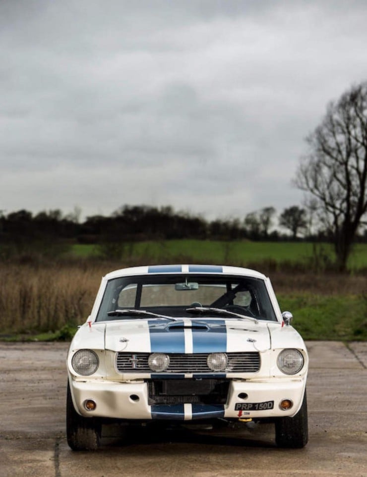 Shelby-Mustang-GT350-9