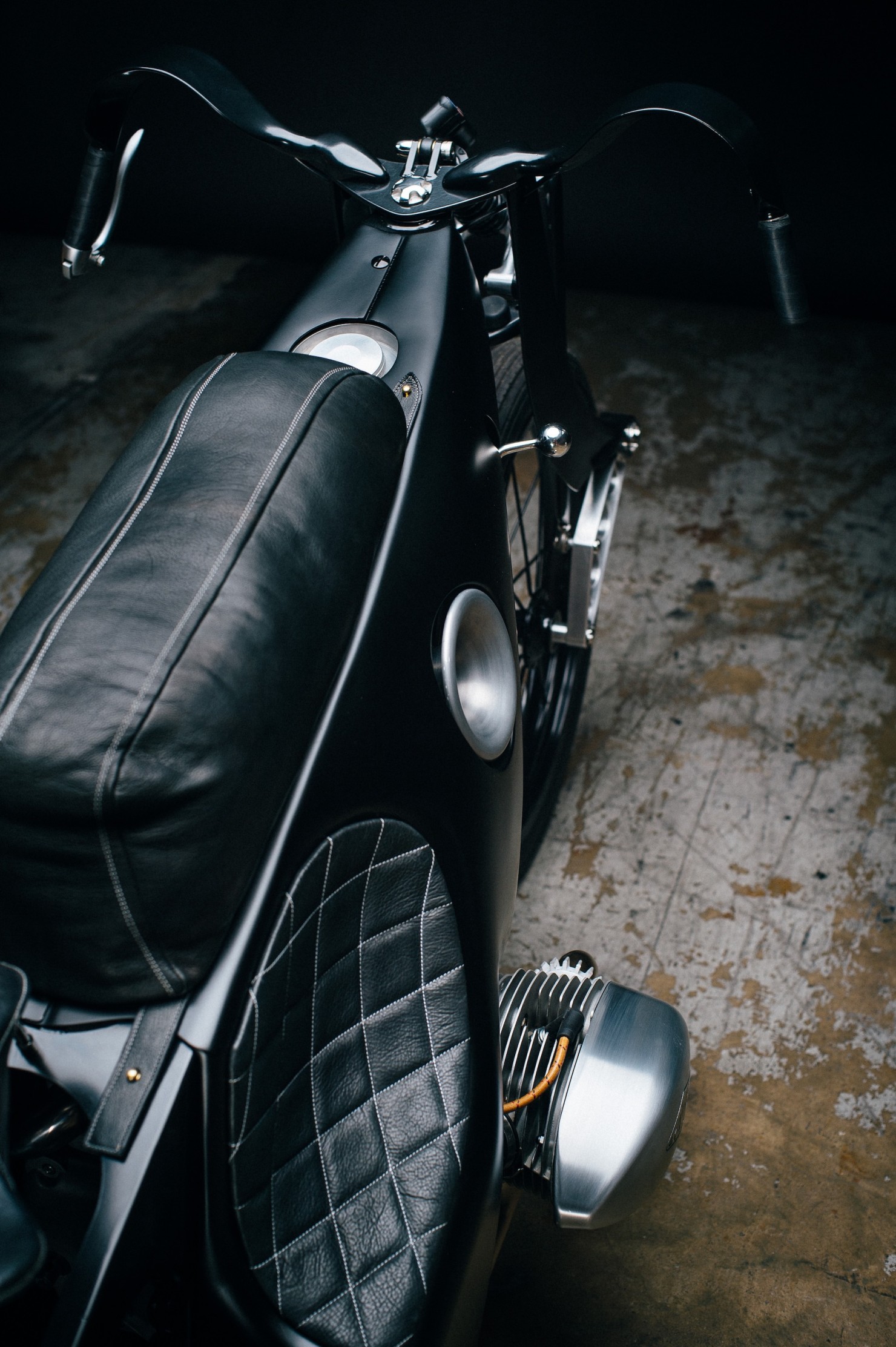 Custom-BMW-Motorcycle-25