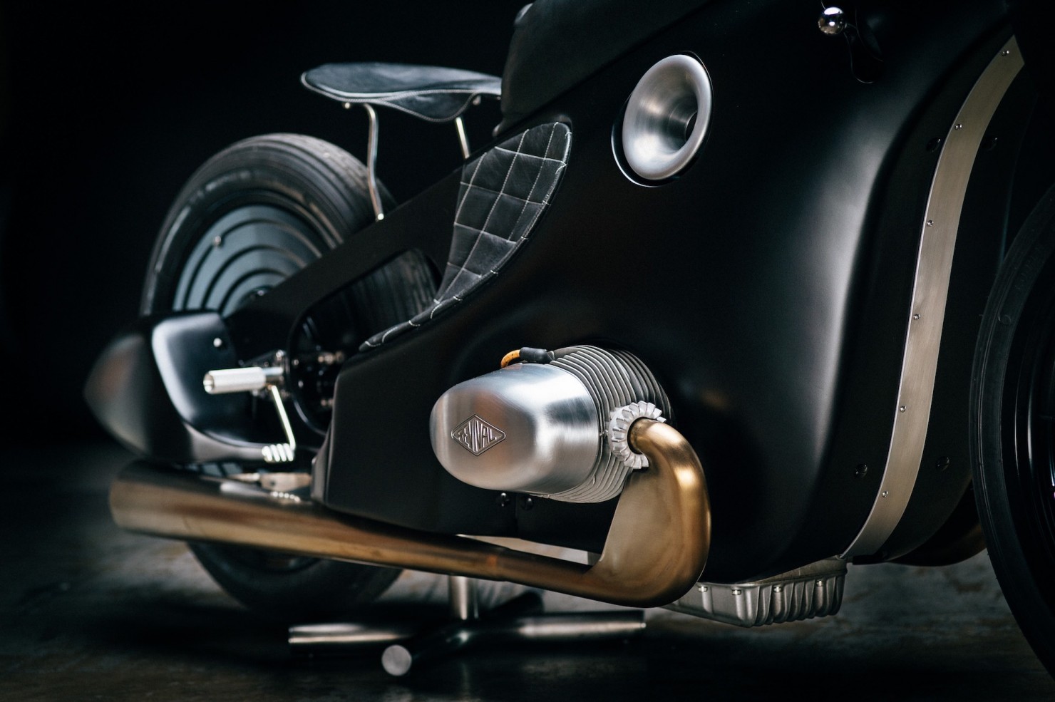 Custom-BMW-Motorcycle-5