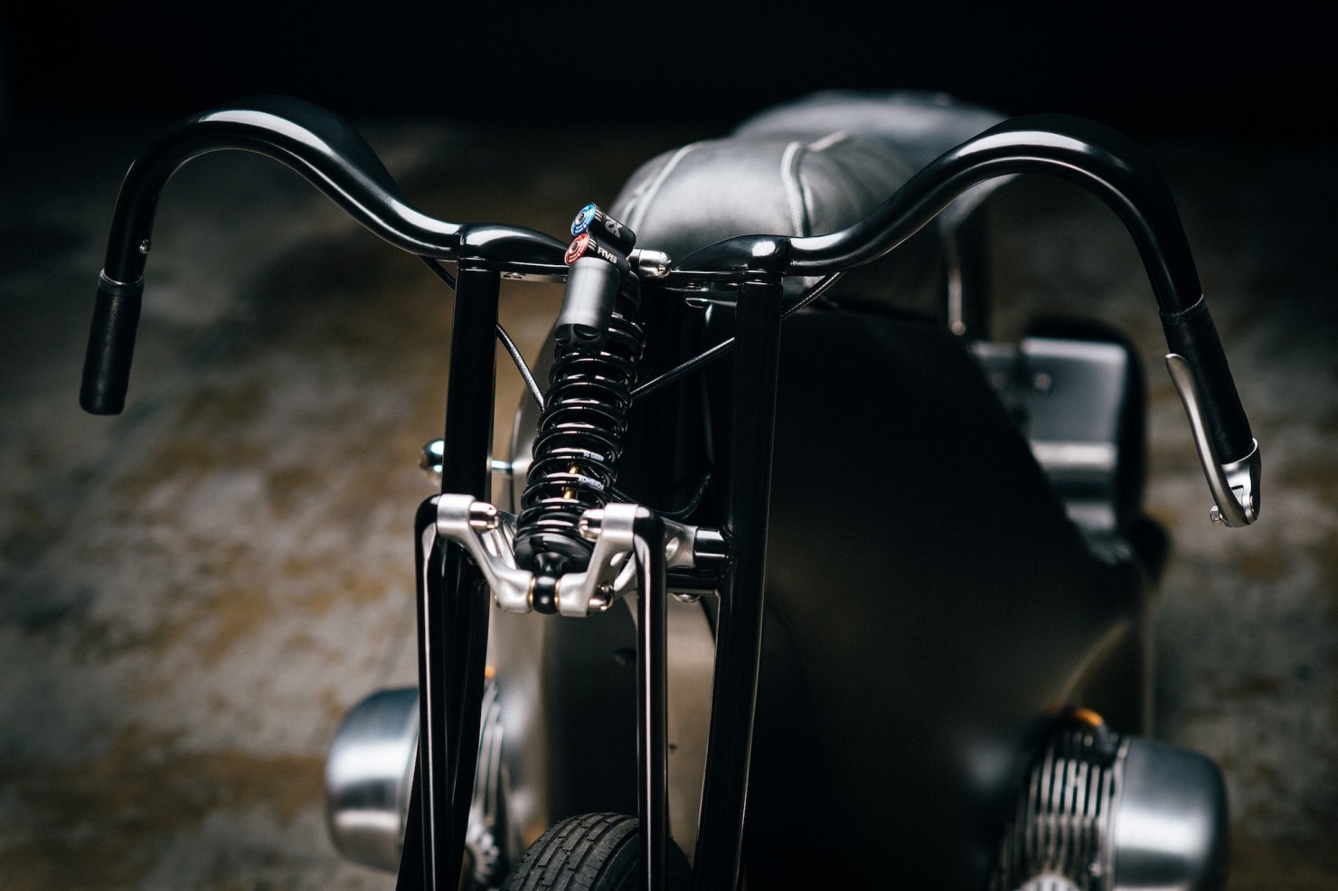 Custom-BMW-Motorcycle-9