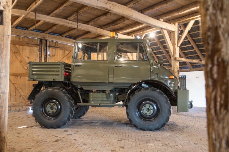 Luftwaffe Mercedes-Benz Unimog 2