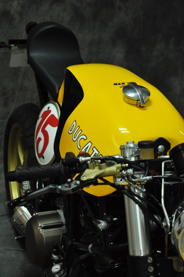 Ducati 750 SS 13