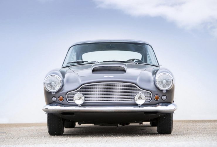 Aston Martin DB4 1