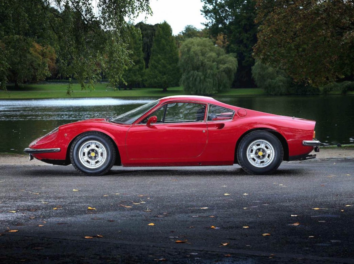 Record Ferrari Dino 246GT Miniature 1/43 Résine - Années 70 (bon état)