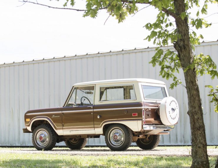 Ford Bronco 2