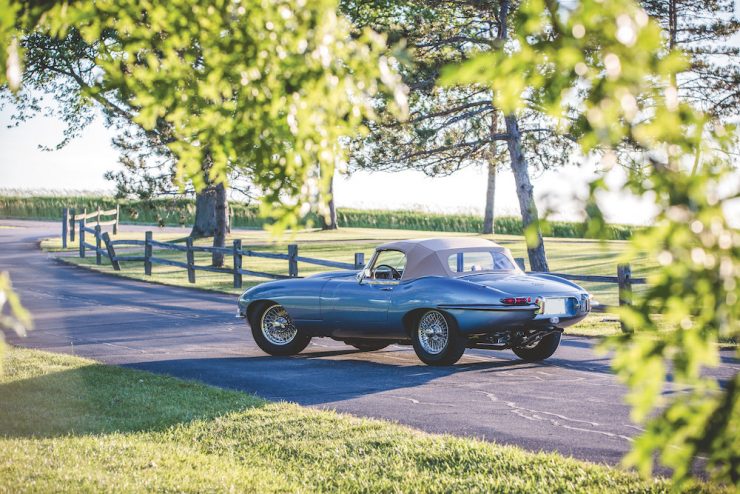 Jaguar E-Type Roadster 10