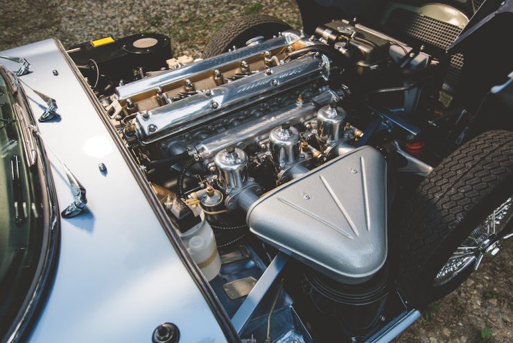 Jaguar E-Type Roadster 12