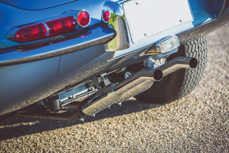 Jaguar E-Type Roadster 14