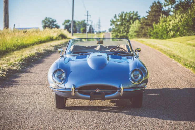 Jaguar E-Type Roadster 2