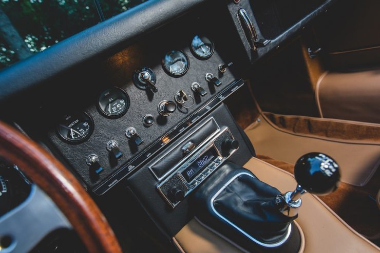 Jaguar E-Type Roadster 3