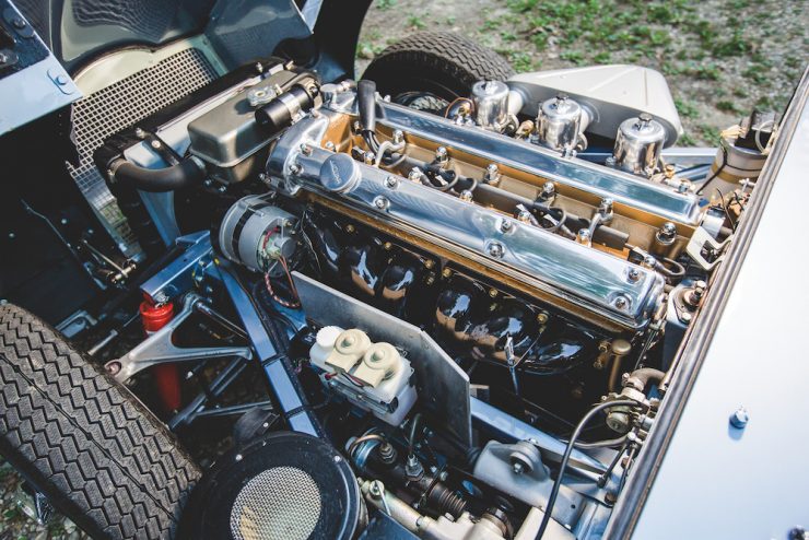 Jaguar E-Type Roadster 6