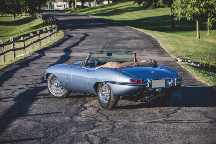 Jaguar E-Type Roadster 8