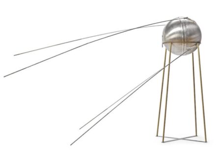1957 Sputnik-1 Prototype Test Model Sputnik 1 satellite e1467799543295 450x330 - 1957 Sputnik-1 Prototype Test Model