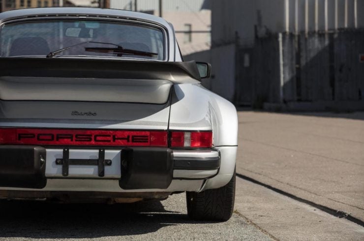 Porsche 930 7