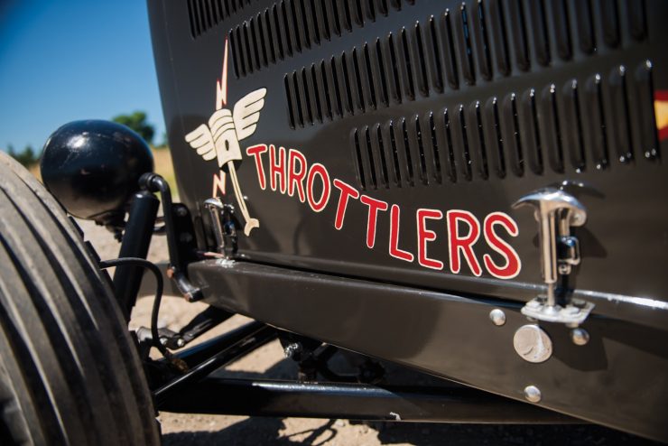 1932-Ford-Hi-Boy-Roadster-15