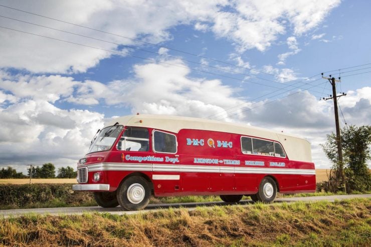 Race Transporter Bus