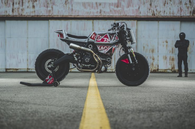 Vibrazioni Art Design Ducati Monster 800 10