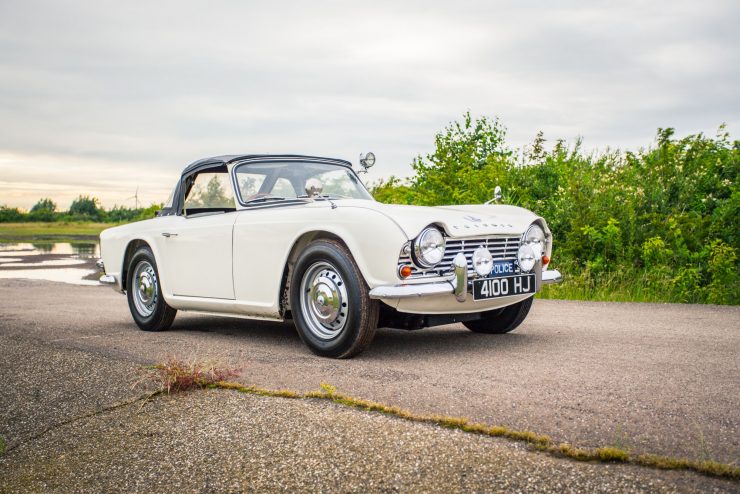 triumph-tr4-police-car-5