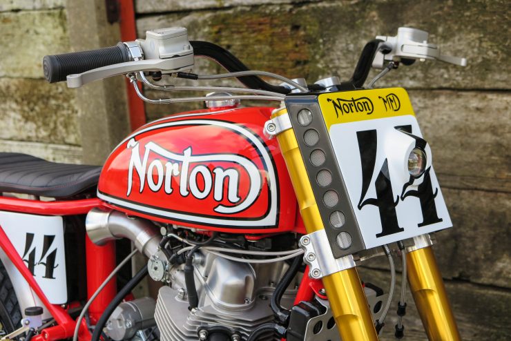 norton-commando-tracker-3