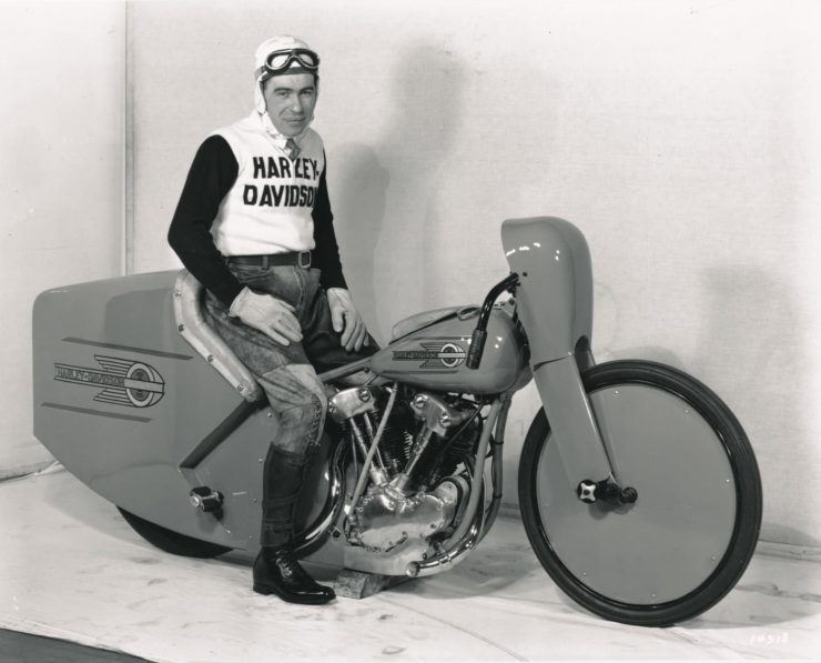 Harley-Davidson Knucklehead motorcycle speed record Joe Petrali 1937