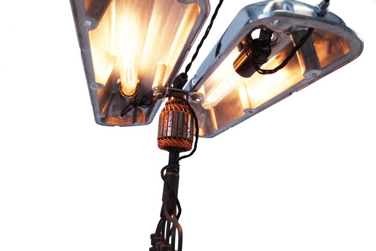 v8-engine-lamp-4