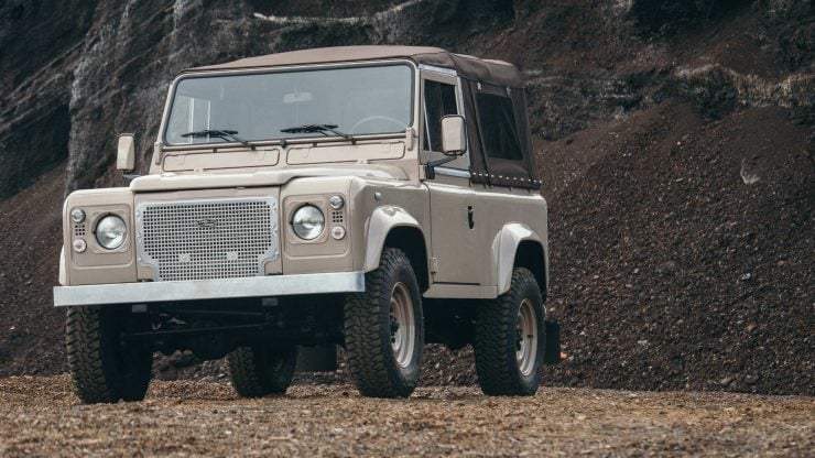 land-rover-defender-90-34