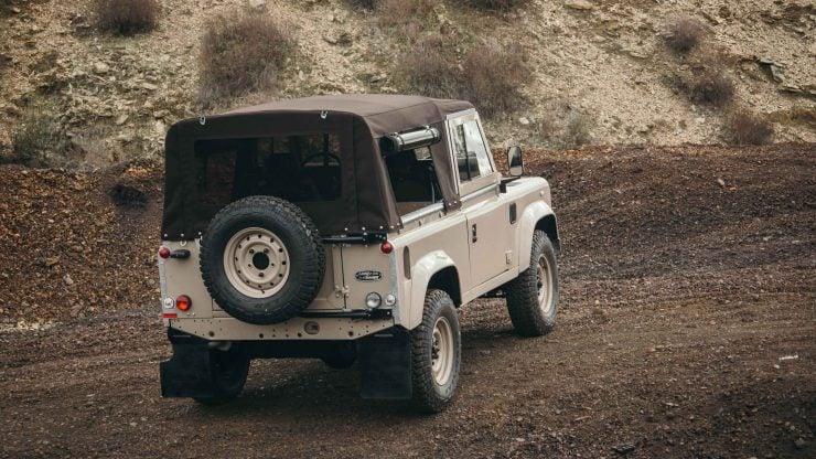 land-rover-defender-90-5