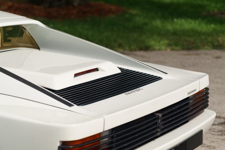 ferrari-testarossa-miami-vice-21