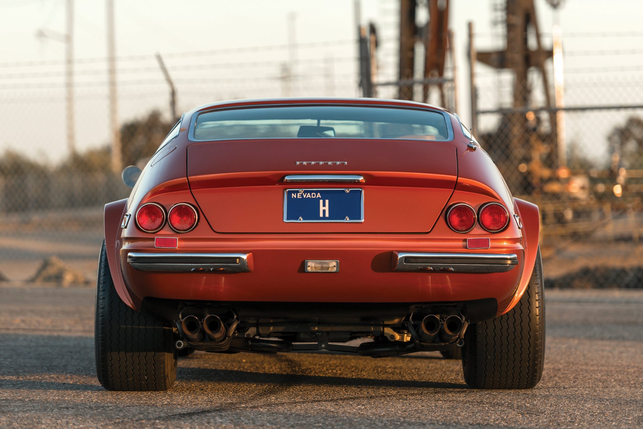 Ferrari-365-GTB-4-Daytona-Back.jpg