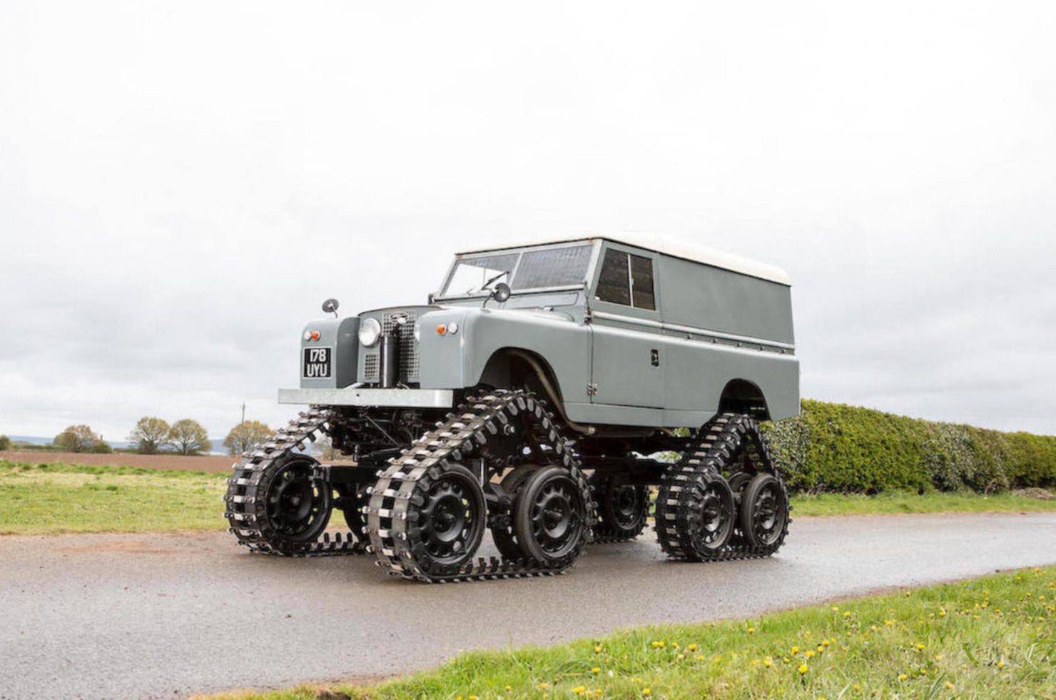 File:1958 Land Rover Series II Cuthbertson Heritage Motor Centre,  Gaydon.jpg - Wikipedia