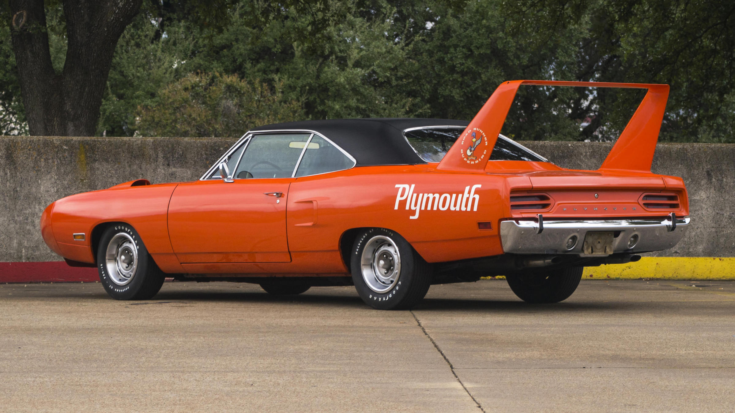Plymouth-Superbird-1.jpg