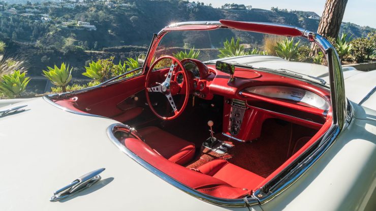 Chevrolet Corvette Interior