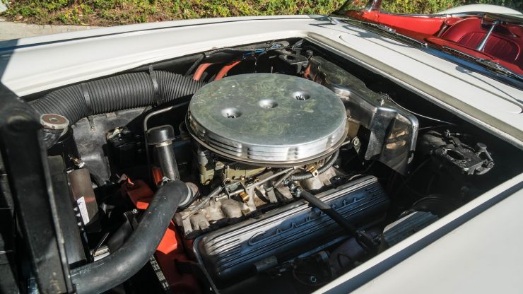 Chevrolet Corvette V8 Engine