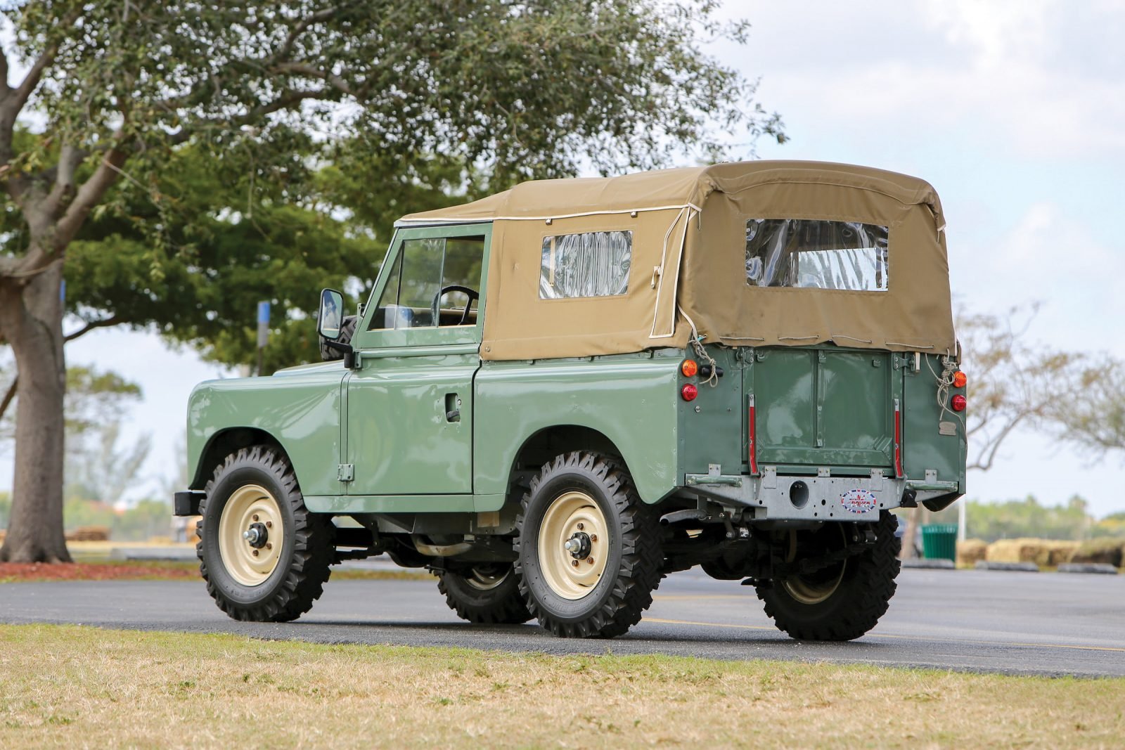 Land rover series iii