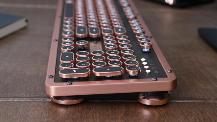 Azio Retro Classic - The Traditional Mechanical Computer Keyboard