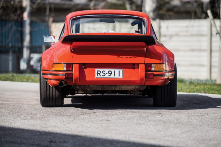 Porsche 911 Carrera Back