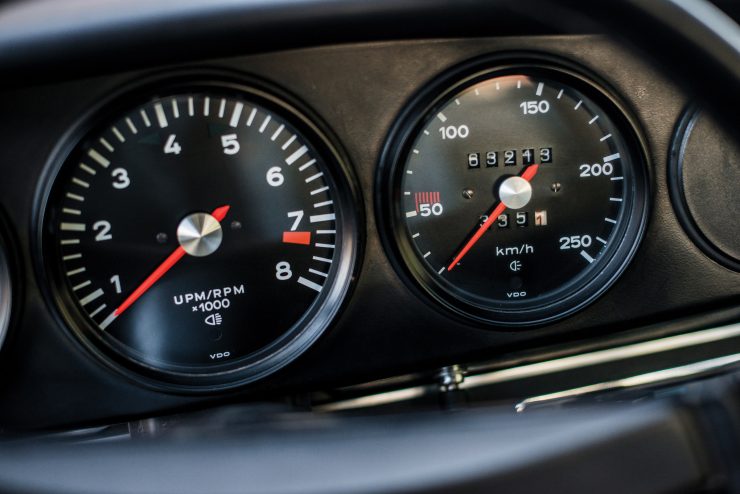 Porsche 911 Carrera Dash