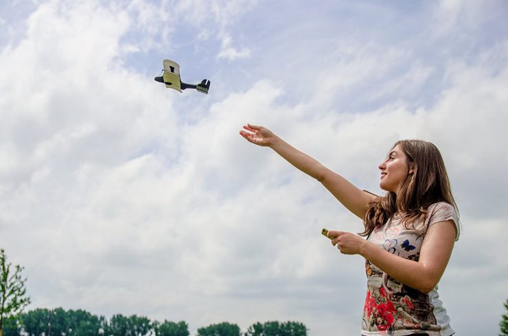 TobyRich Moskito - Smartphone App Controlled Airplane 