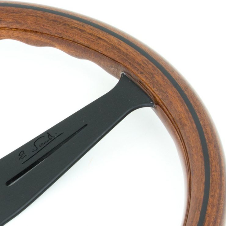 Nardi Steering Wheel Rim Detail