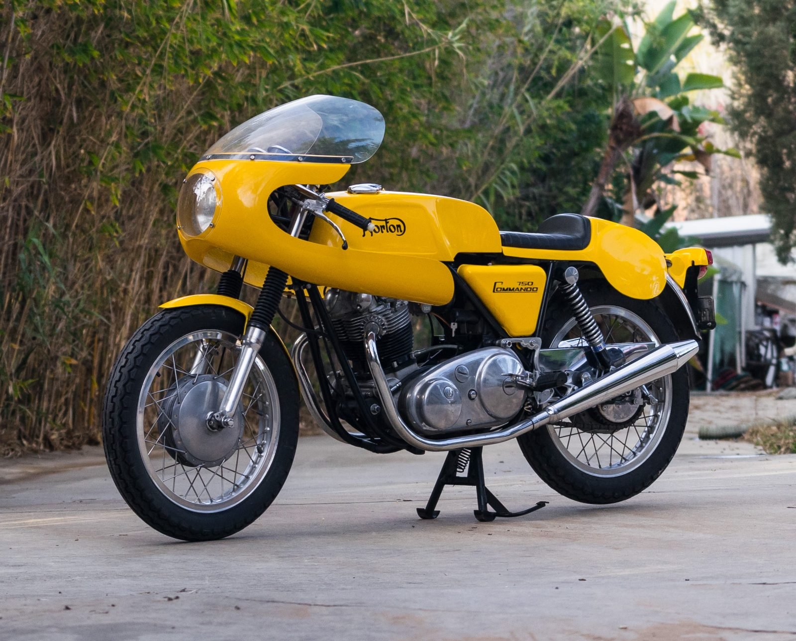The Original Norton Commando Production Racer The Yellow Peril