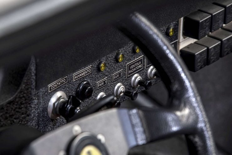 Ferrari 308 GTB Switches