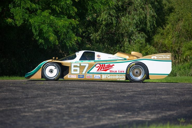 Porsche 962 Side