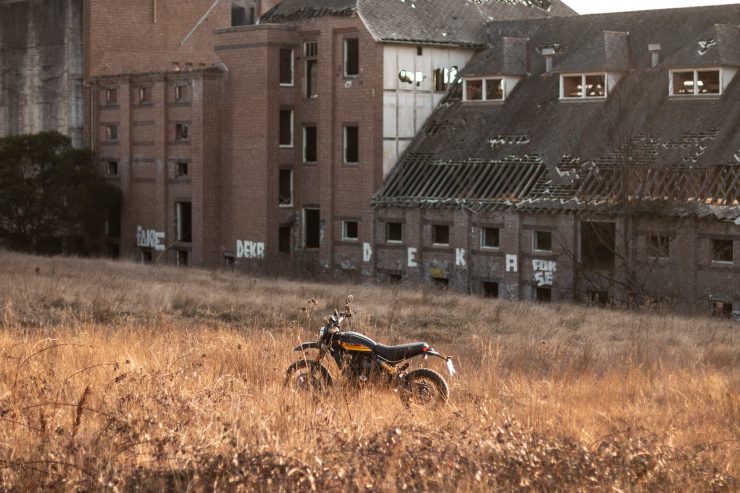 Ducati Scrambler Desert Sled Scene